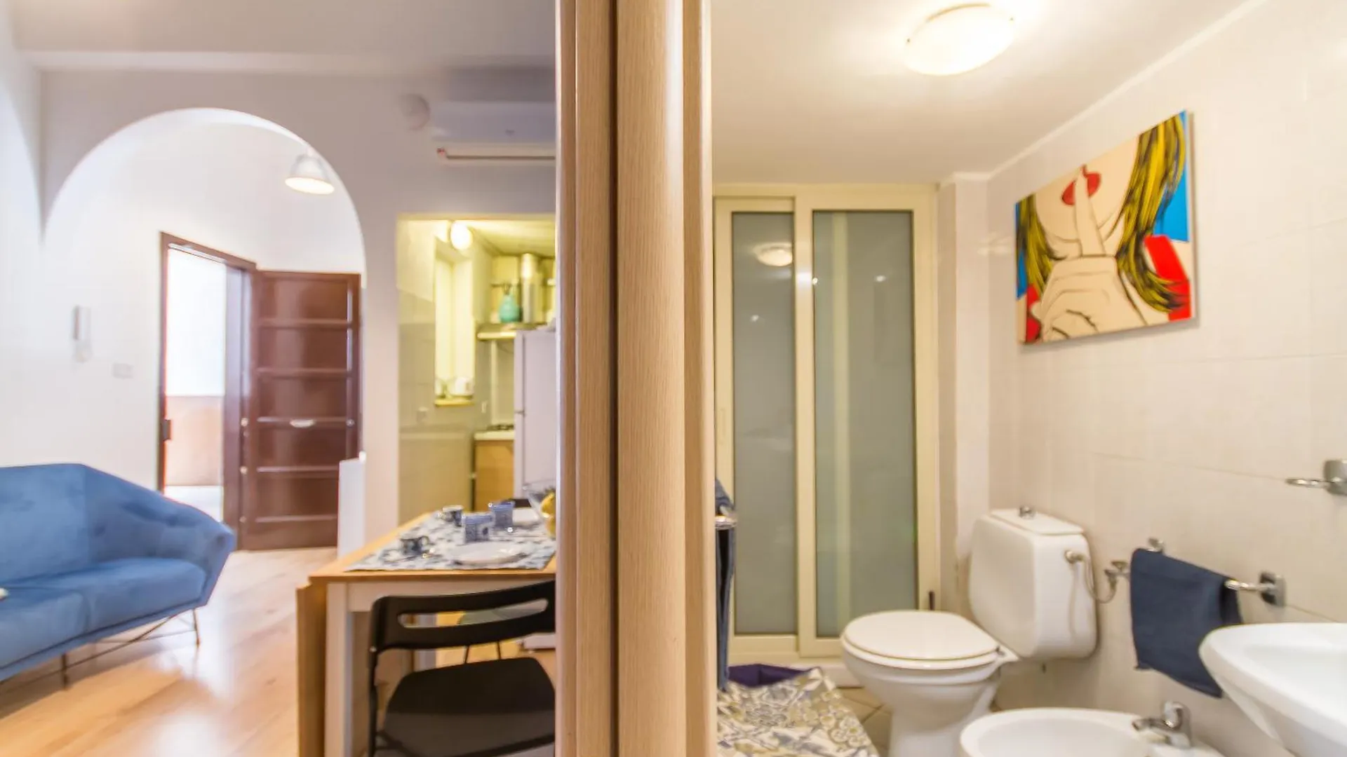 Arte House In The Historical Catania - Happy Rentals 0*,  Italia
